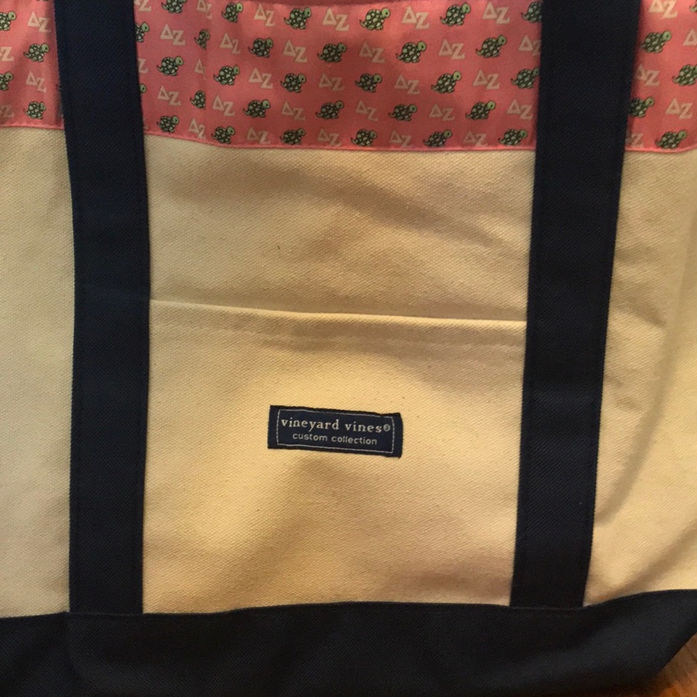 Vineyard Vines Delta Zeta Sorority Tote